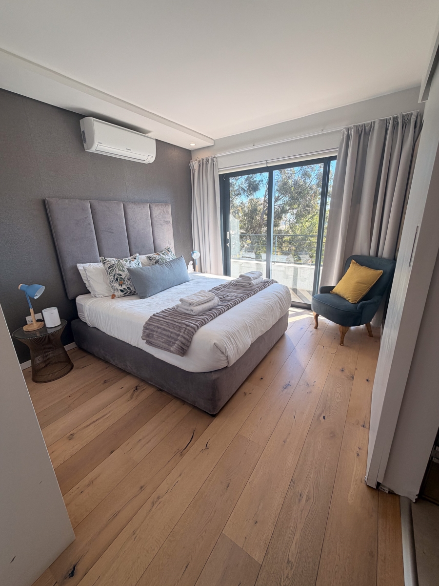 2 Bedroom Property for Sale in Sea Point Western Cape